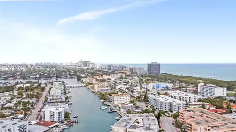 7925 Carlyle Avenue Miami Beach FL 33141