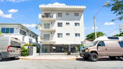 7925 Carlyle Avenue Miami Beach FL 33141