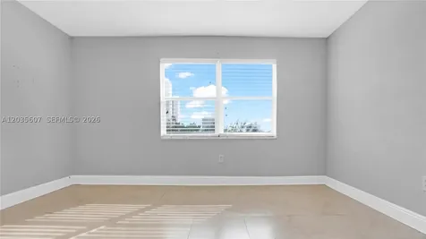 7925 Carlyle Avenue Miami Beach FL 33141