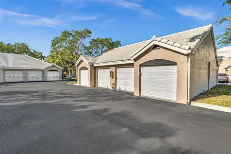 2811 N Oakland Forest Drive Oakland Park FL 33309