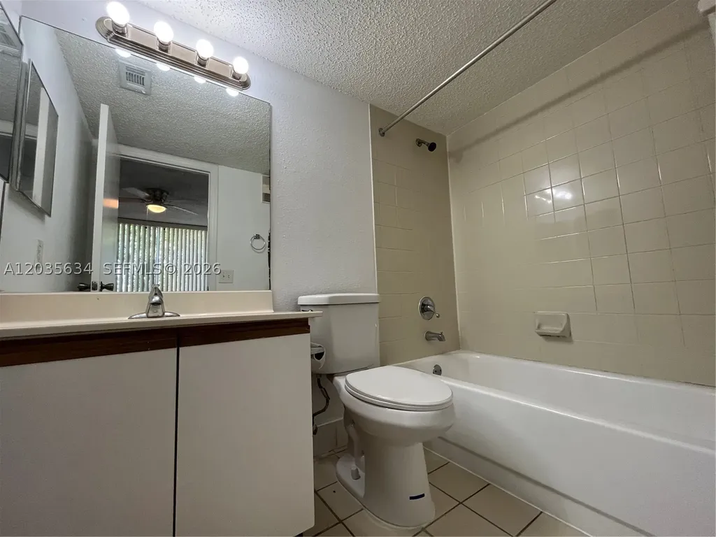 4035 W Mcnab Road Pompano Beach FL 33069