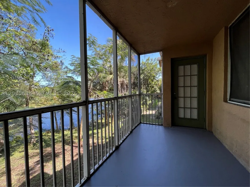 4035 W Mcnab Road Pompano Beach FL 33069