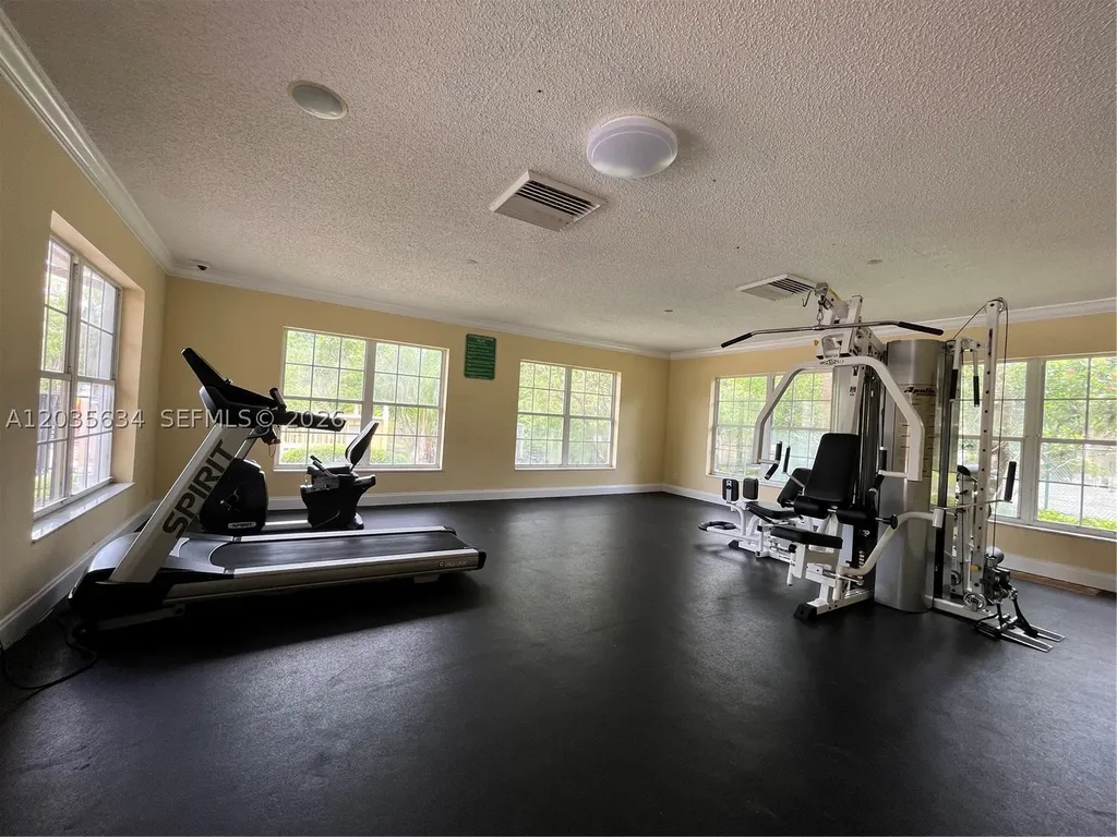 4035 W Mcnab Road Pompano Beach FL 33069