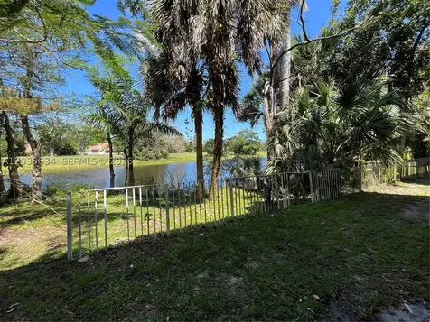 4035 W Mcnab Road Pompano Beach FL 33069