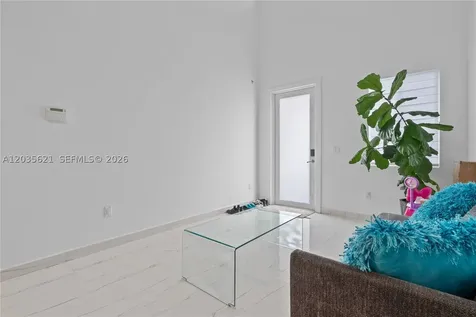 10294 NW 71st Terrace Doral FL 33178