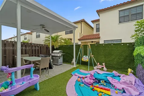 10294 NW 71st Terrace Doral FL 33178