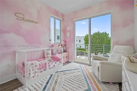 10294 NW 71st Terrace Doral FL 33178