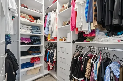 10294 NW 71st Terrace Doral FL 33178
