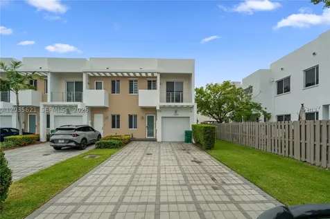 10294 NW 71st Terrace Doral FL 33178