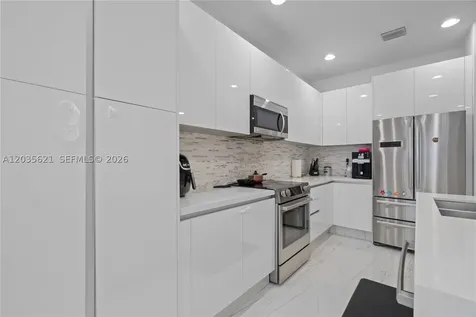 10294 NW 71st Terrace Doral FL 33178