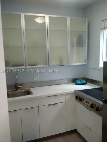 1525 Meridian Avenue Miami Beach FL 33139