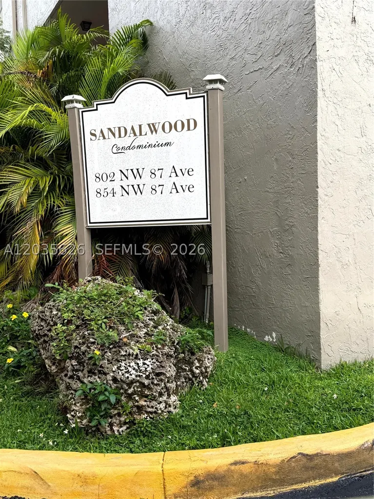 802 NW 87th Avenue Miami FL 33172
