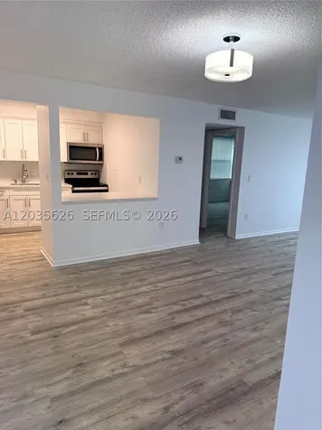 802 NW 87th Avenue Miami FL 33172