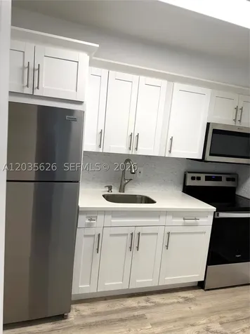 802 NW 87th Avenue Miami FL 33172