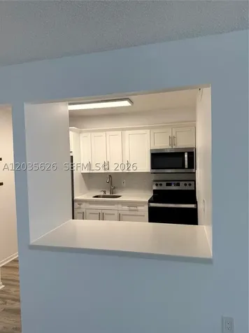 802 NW 87th Avenue Miami FL 33172