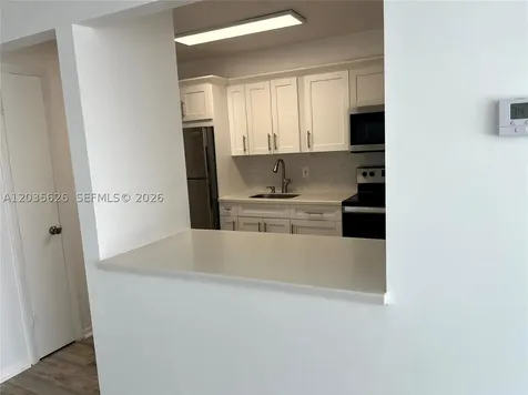 802 NW 87th Avenue Miami FL 33172