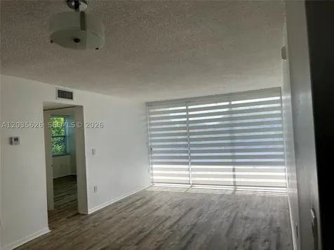 802 NW 87th Avenue Miami FL 33172