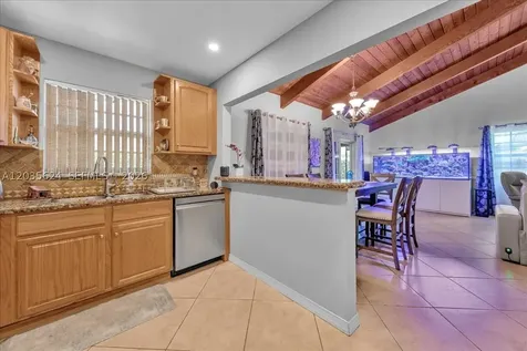 2155 Nova Village Drive Davie FL 33317
