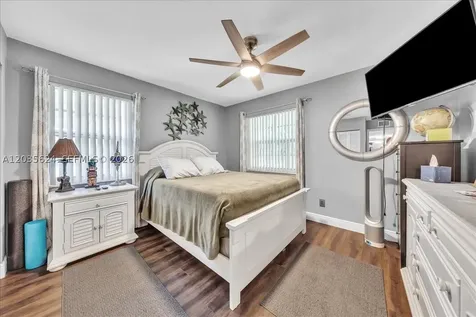2155 Nova Village Drive Davie FL 33317