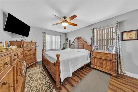 2155 Nova Village Drive Davie FL 33317