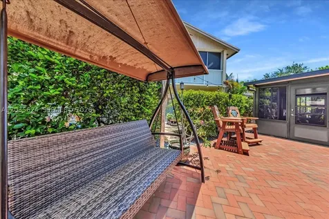 2155 Nova Village Drive Davie FL 33317