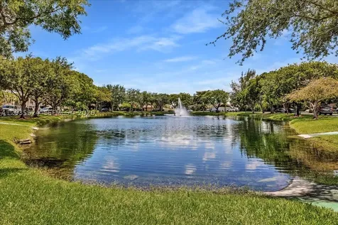 2155 Nova Village Drive Davie FL 33317
