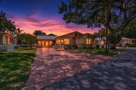 2155 Nova Village Drive Davie FL 33317