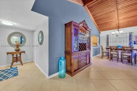 2155 Nova Village Drive Davie FL 33317