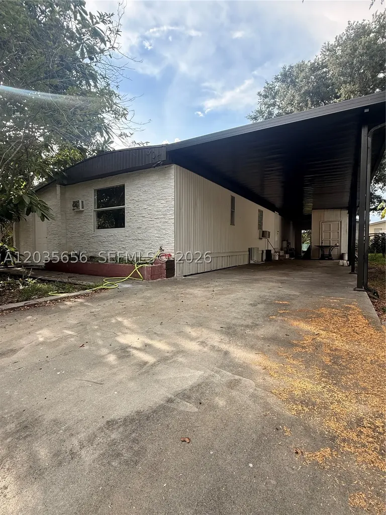 607 Sabal Avenue Clewiston FL 33440