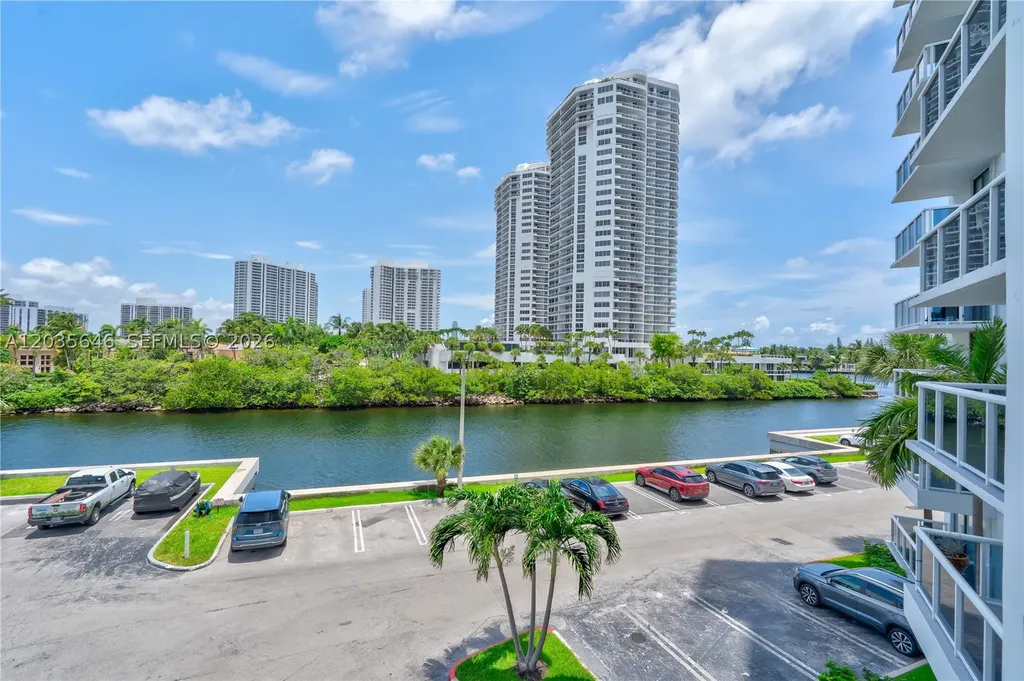20505 E Country Club Drive Aventura FL 33180