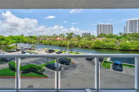 20505 E Country Club Drive Aventura FL 33180