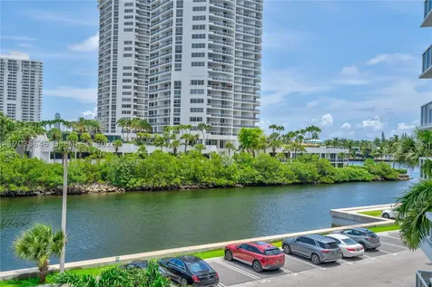 20505 E Country Club Drive Aventura FL 33180