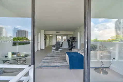 20505 E Country Club Drive Aventura FL 33180
