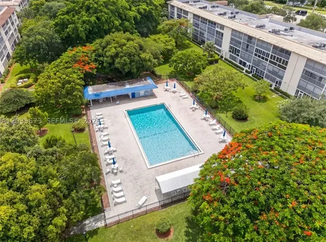 2401 Antigua Circle Coconut Creek FL 33066