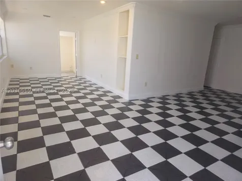 2521 NW 13th Avenue Miami FL 33142