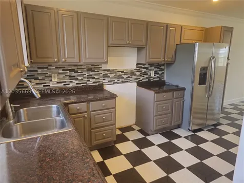 2523 NW 13th Avenue Miami FL 33142