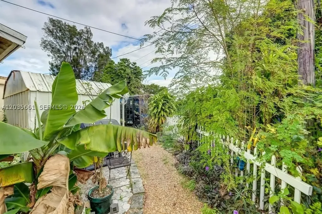 22XX SW 42nd Way Fort Lauderdale FL 33317