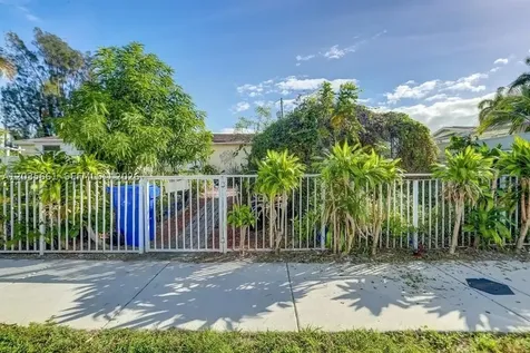 22XX SW 42nd Way Fort Lauderdale FL 33317