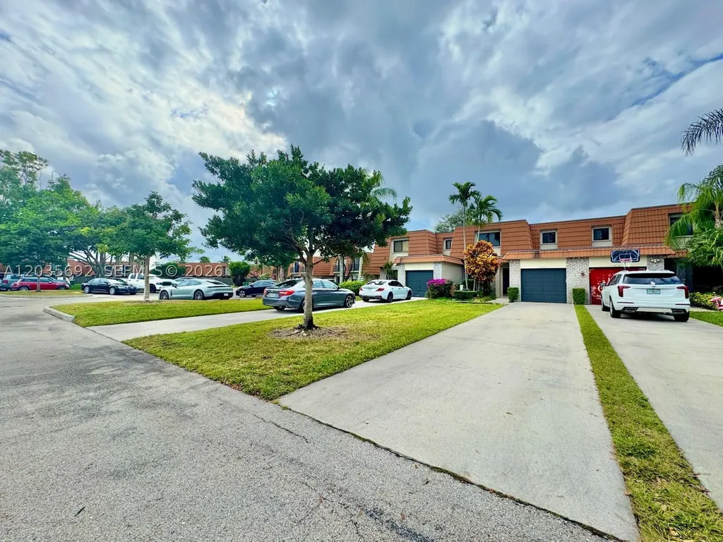 1415 SW 110th Way Davie FL 33324