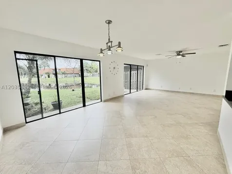 1415 SW 110th Way Davie FL 33324