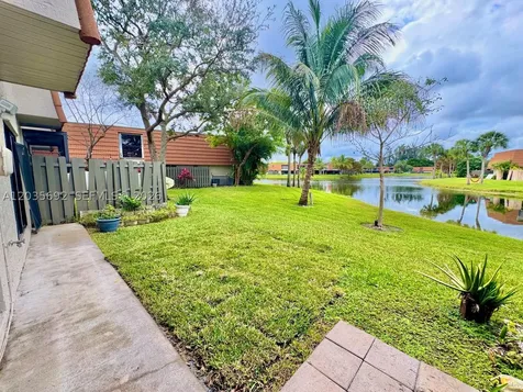 1415 SW 110th Way Davie FL 33324