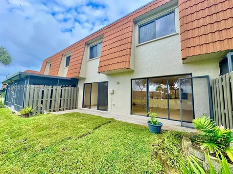 1415 SW 110th Way Davie FL 33324
