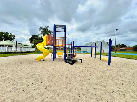 1415 SW 110th Way Davie FL 33324