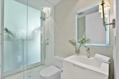 810 W 47 Court Miami Beach FL 33140