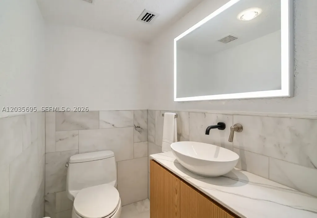 235 Sunrise Avenue Palm Beach FL 33480