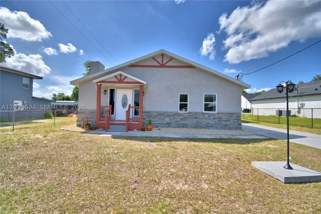 208 Center Street Other City - In The State Of Florida FL 33823