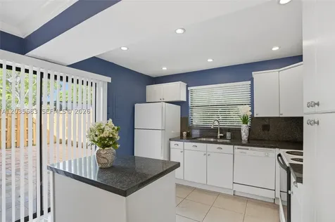 13993 SW 94th Cir Lane Miami FL 33186