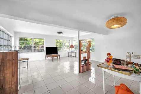 2420 SW 21st Avenue Miami FL 33145