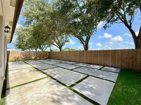 2159 SE 1st Street Homestead FL 33033