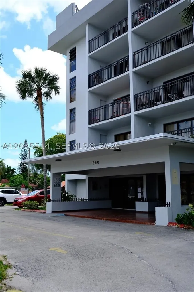 650 NE 149th Street Miami FL 33161